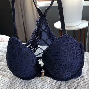 Victoria’s Secret Dream Angels Lined Demi 32DDD